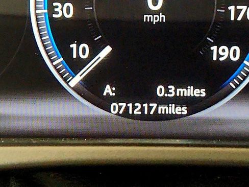Used 2018 Jaguar F-PACE Portfolio AWD/4WD image 16