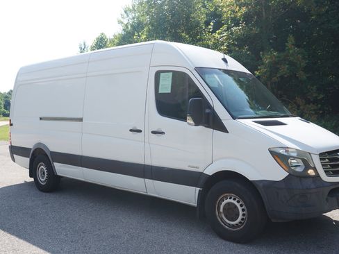 Used 2016 Freightliner Sprinter 2500 image 7
