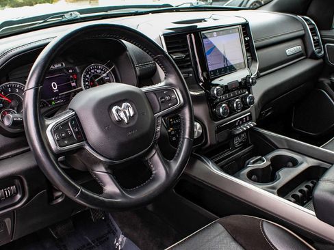 Used 2022 RAM 1500 Laramie AWD/4WD image 15