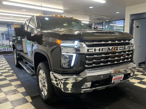 Used 2022 Chevrolet Silverado 2500 LTZ AWD/4WD image 1