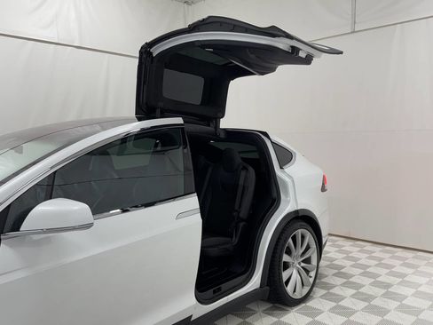 Used 2016 Tesla Model X P100D image 7