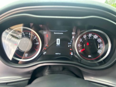 Used 2023 Dodge Challenger SXT RWD image 12