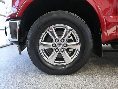 Used 2019 Ford F150 Lariat w/ Equipment Group 502A Luxury AWD/4WD image 17