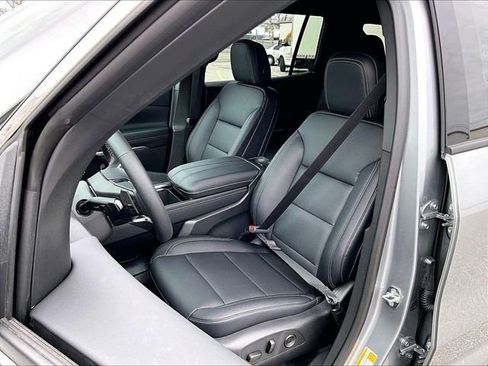 New 2026 Chevrolet Traverse LT w/ Driver Confidence Package image 10