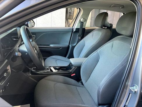 Used 2025 Kia K4 FWD image 3