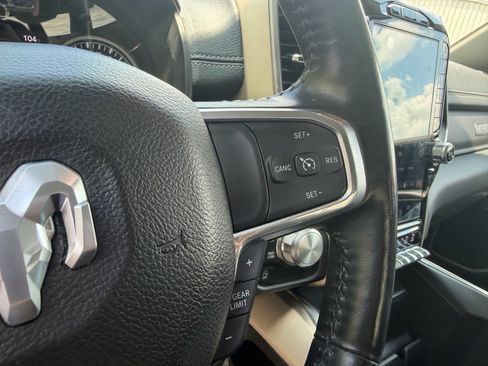 Used 2022 RAM 1500 Laramie AWD/4WD image 37