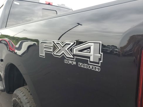 New 2026 Ford F250 XLT w/ XLT Premium Package image 7
