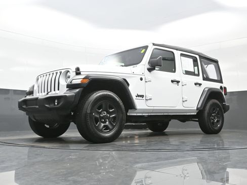 Used 2023 Jeep Wrangler Sport image 36