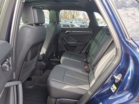 Used 2025 Audi Q3 2.0T Premium w/ Convenience Package image 5