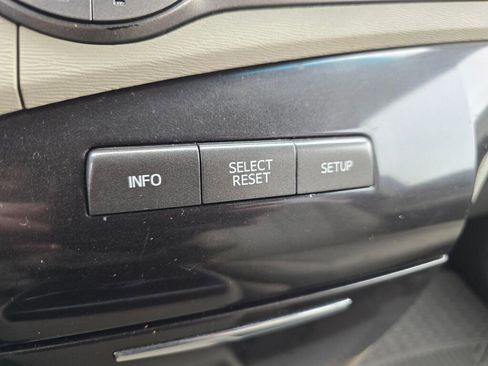 Used 2011 Toyota Sienna LE image 26