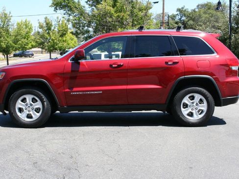 Used 2014 Jeep Grand Cherokee Laredo w/ Quick Order Package 23E AWD/4WD image 8