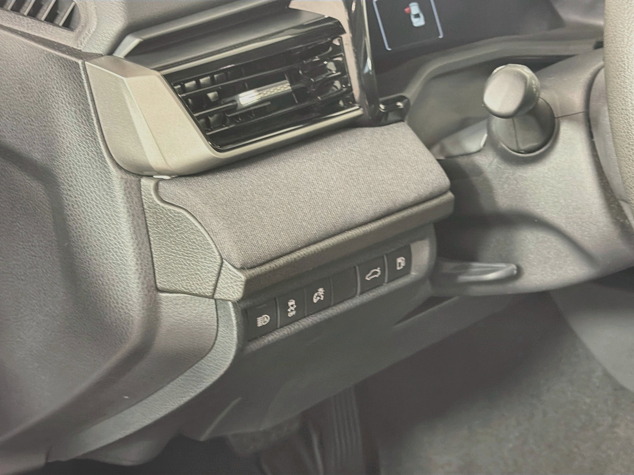 Used 2025 Toyota Camry LE FWD image 17