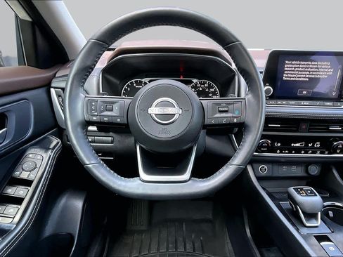 Used 2023 Nissan Rogue SV w/ SV Premium B Package FWD image 6