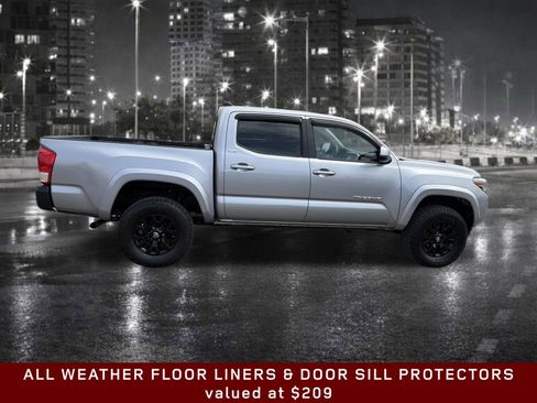 Used 2017 Toyota Tacoma SR5 w/ Tow Package AWD/4WD image 7