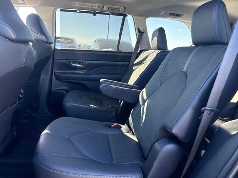 Used 2026 Toyota Grand Highlander AWD image 13