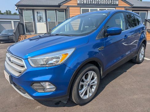 Used 2019 Ford Escape SE FWD image 2