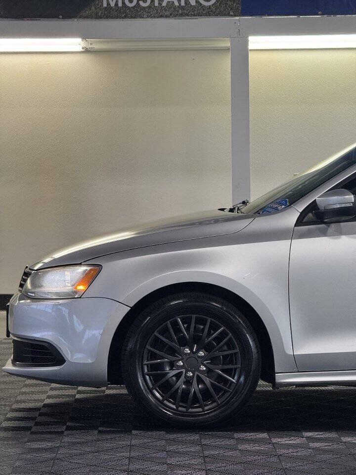 Used 2014 Volkswagen Jetta SE FWD image 15