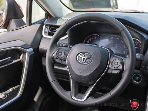 Used 2025 Toyota RAV4 XLE Premium FWD image 33