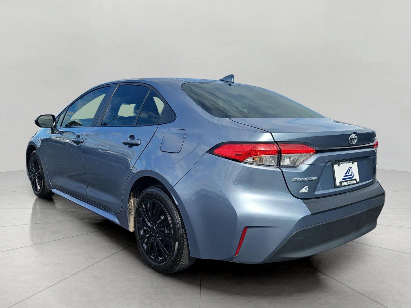 Used 2024 Toyota Corolla LE FWD image 6