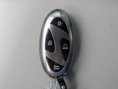 Used 2024 Hyundai Elantra Limited FWD image 32