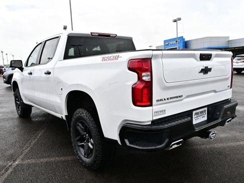 Used 2024 Chevrolet Silverado 1500 LT Trail Boss w/ Protection Package AWD/4WD image 6