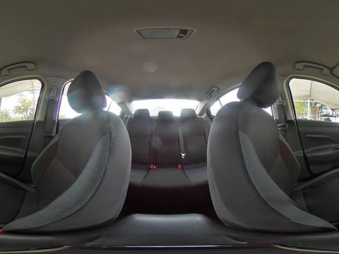 Used 2025 Nissan Versa SV image 38