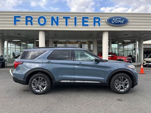 New 2025 Ford Explorer Active w/ Active Comfort Package image 2