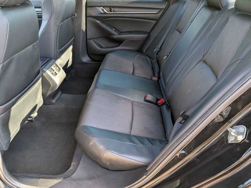Used 2018 Honda Accord Sport image 19