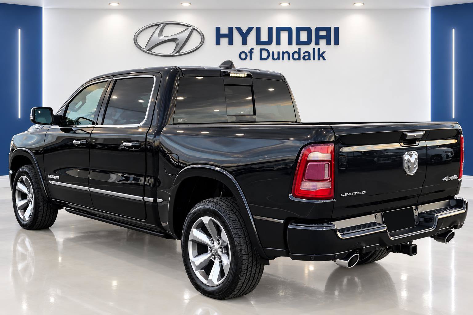 Used 2021 RAM 1500 Limited AWD/4WD image 2