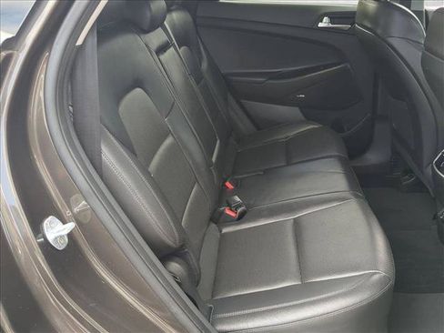 Used 2019 Hyundai Tucson Limited FWD image 18