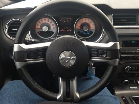 Used 2011 Ford Mustang GT Premium w/ 401A Rapid Spec Order Code image 31