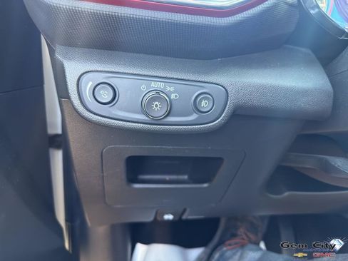 Used 2021 Chevrolet TrailBlazer RS w/ Sun and Liftgate Package image 31