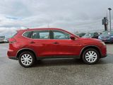 Used 2017 Nissan Rogue S image 2