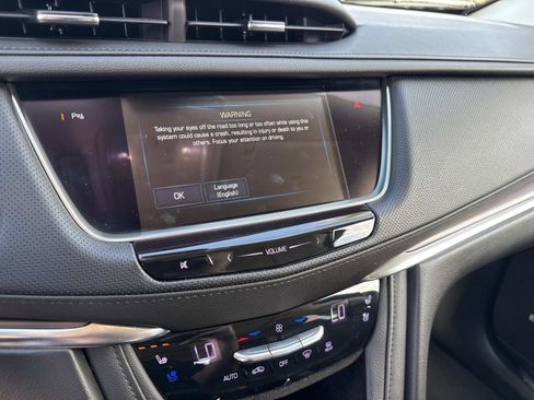 Used 2018 Cadillac XT5 Premium Luxury image 26