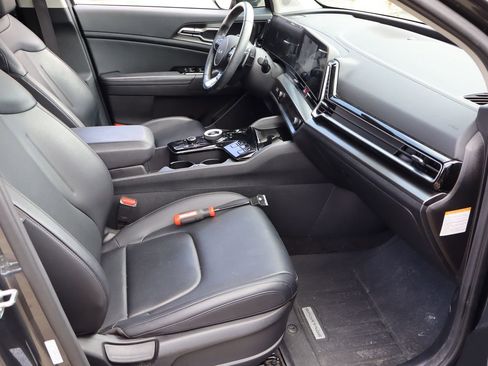 Used 2024 Kia Sportage EX w/ EX Premium Package image 16