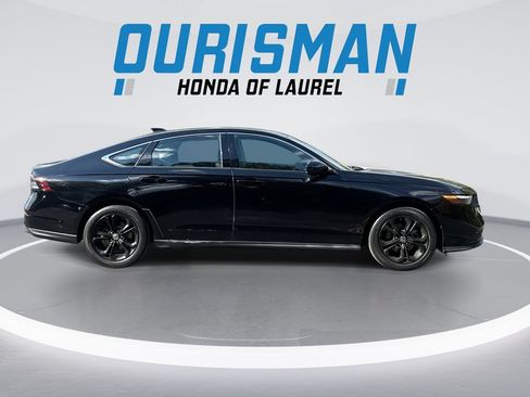 Used 2023 Honda Accord EX image 9