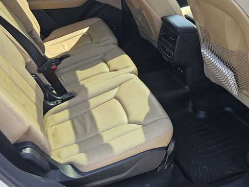 Used 2020 Audi Q7 3.0T Premium Plus AWD/4WD image 28