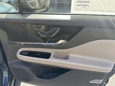 Certified 2022 Lincoln Corsair AWD w/ Equipment Group 101A image 36