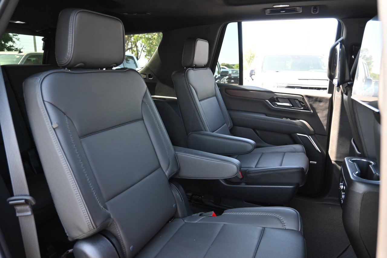 New 2026 GMC Yukon Denali w/ Denali Reserve Package AWD/4WD image 43