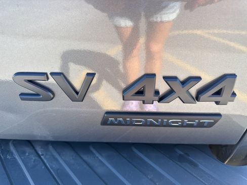 Used 2021 Nissan Frontier SV w/ Midnight Edition Floor Mats image 10