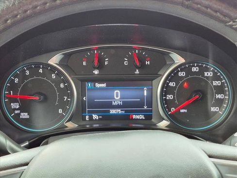 Used 2021 Chevrolet Trax LT w/ Redline Edition AWD/4WD image 9