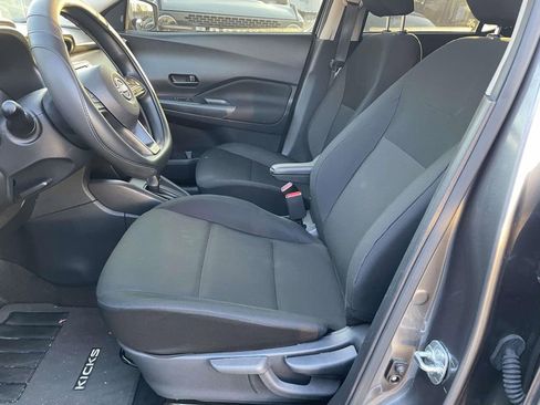 Used 2025 Nissan Kicks Play S image 29