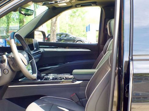 Used 2025 Cadillac Escalade Sport w/ Touring Package AWD/4WD image 18