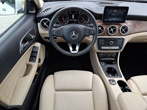 Used 2020 Mercedes-Benz GLA 250 image 11