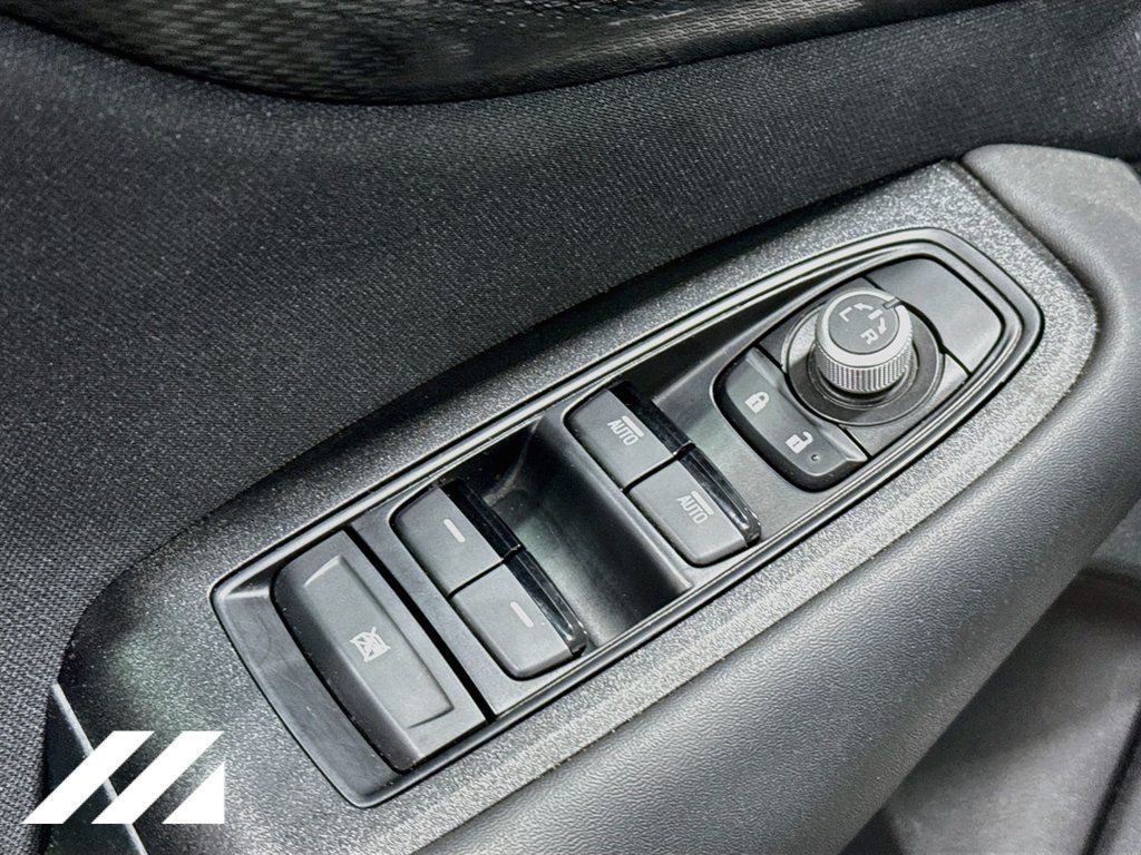 Used 2025 Subaru Outback Premium AWD/4WD image 19