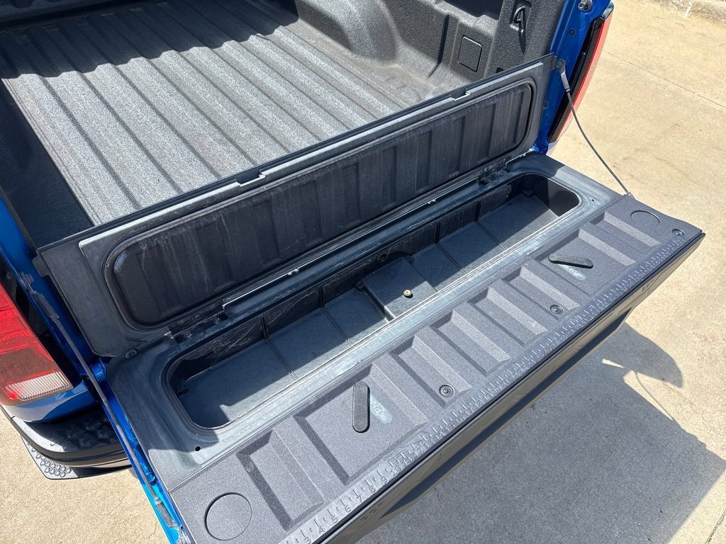 Certified 2024 Chevrolet Colorado Trail Boss w/ Advanced Trailering Package AWD/4WD image 8