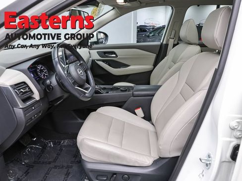 Used 2023 Nissan Rogue SV w/ SV Premium B Package AWD/4WD image 14