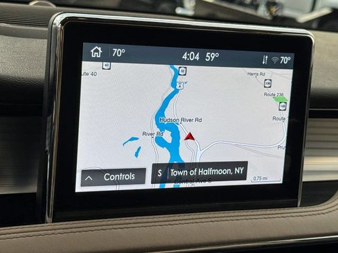 Used 2021 Lincoln Corsair AWD w/ Sport Package image 28