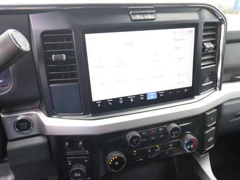 Used 2025 Ford F250 XLT w/ Black Appearance Package AWD/4WD image 21