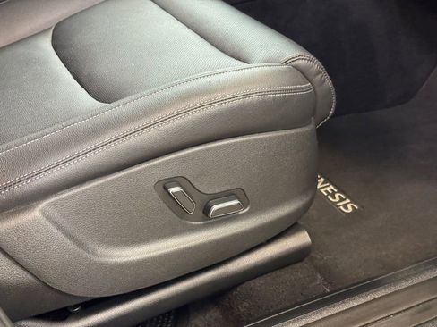 Used 2025 Genesis GV70 2.5T image 27